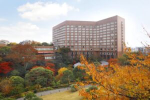 ホテル椿山荘東京 秋の外観